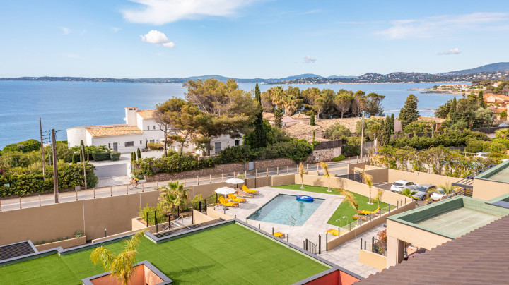 villa sambro vues drone 4 PISCINE VUE MER X